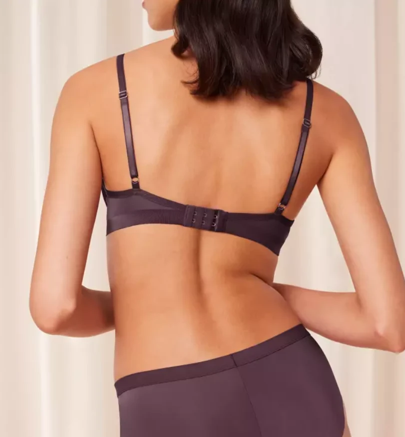 Triumph 10216460 – Aura Spotlight – Merlot 4 Triumph 10216460 – Aura Spotlight – Merlot – Image 2