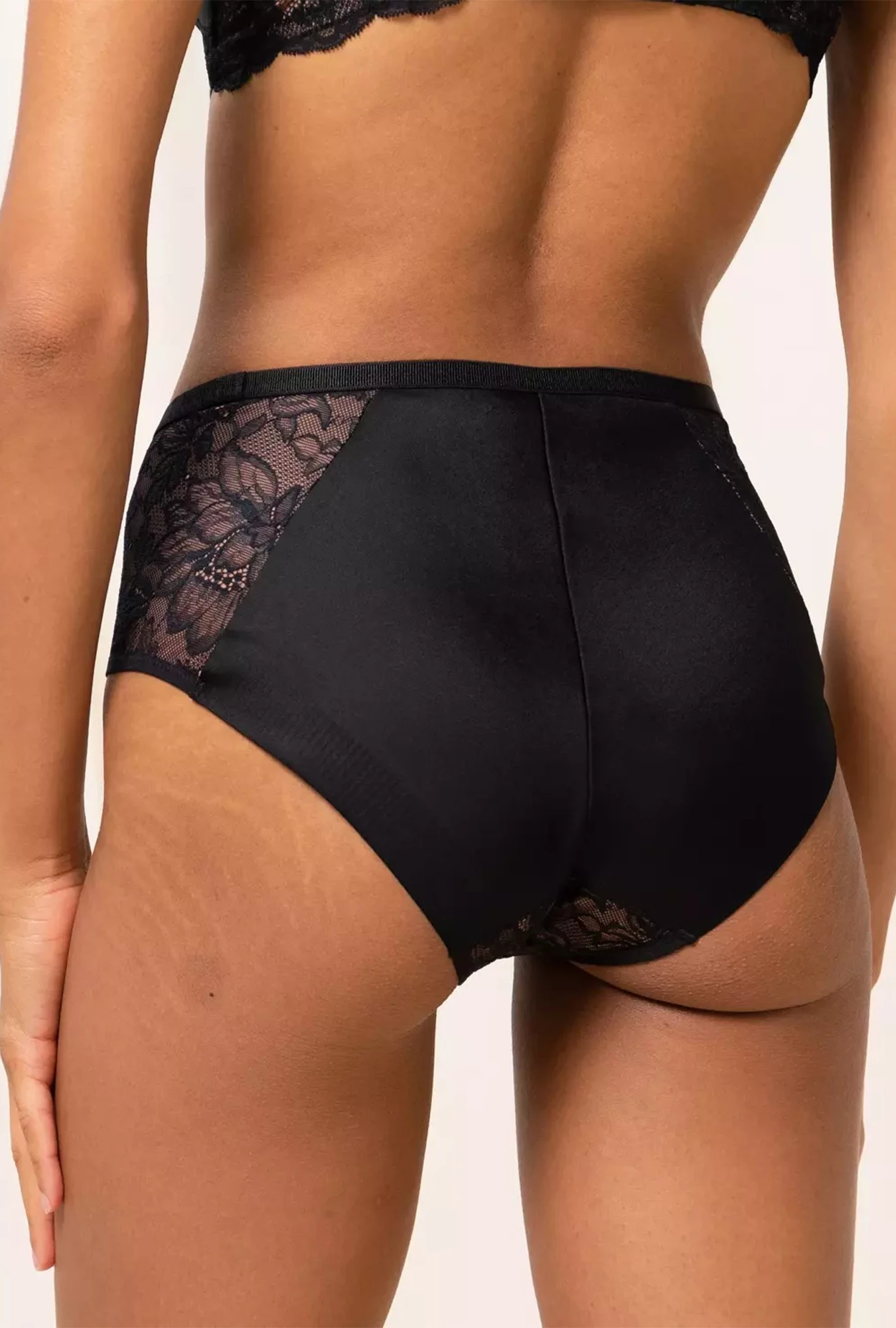 Triumph 10198780 – Amourette Charm – Noir 4 Triumph 10198780 – Amourette Charm – Noir – Image 2