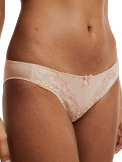 Chantelle C26030 – Champs Elysees – Beige Doré -Sous Vêtement Magasin polaris 181469187 scaled 1