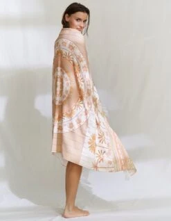 Watercult W6143 – Paisley Savage – 873 Cream-oasis